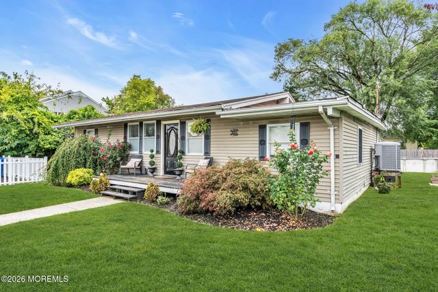 655 Ellicott Avenue, Toms River, NJ 08753