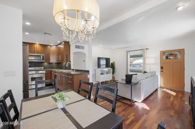 427 E OREGON Avenue, Phoenix, AZ 85012