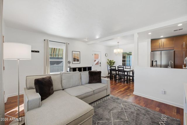 427 E OREGON Avenue, Phoenix, AZ 85012