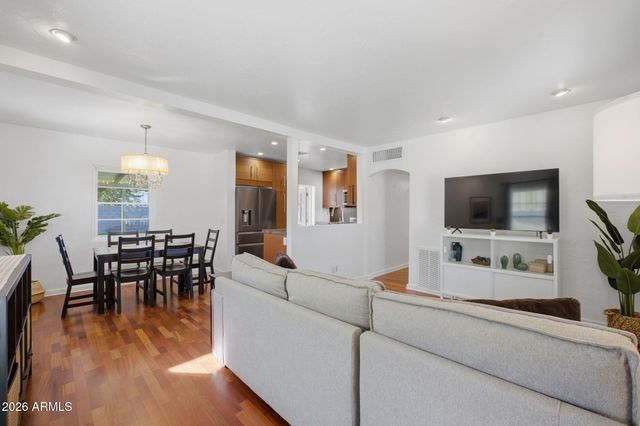 427 E OREGON Avenue, Phoenix, AZ 85012