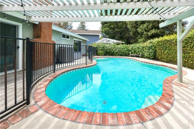 7617 Ponce Avenue, West Hills, CA 91304