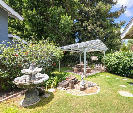 7617 Ponce Avenue, West Hills, CA 91304
