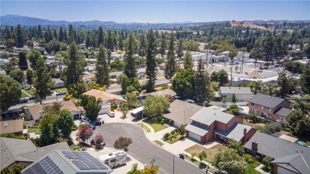 7617 Ponce Avenue, West Hills, CA 91304