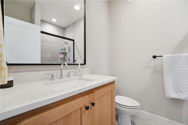 11442 S Montclaire Drive, Olathe, KS 66061