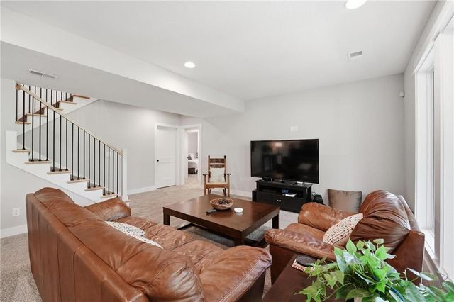 11442 S Montclaire Drive, Olathe, KS 66061