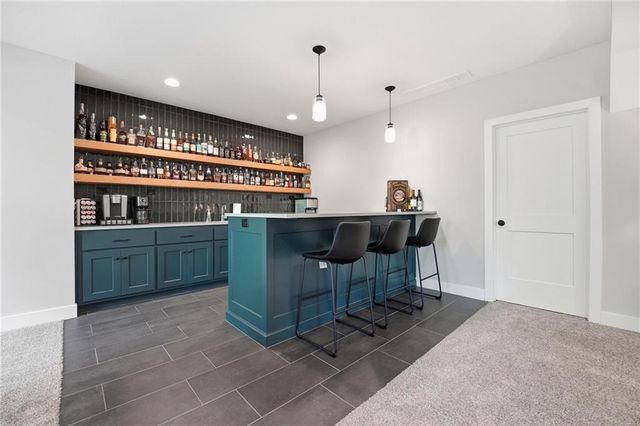 11442 S Montclaire Drive, Olathe, KS 66061