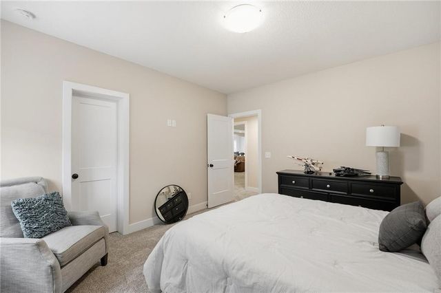 11442 S Montclaire Drive, Olathe, KS 66061
