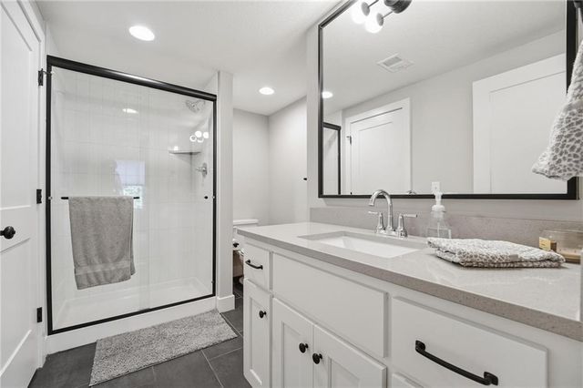 11442 S Montclaire Drive, Olathe, KS 66061