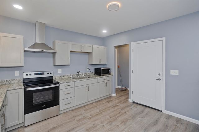 27 Charbonneau Terrace 27, Chicopee, MA 01013