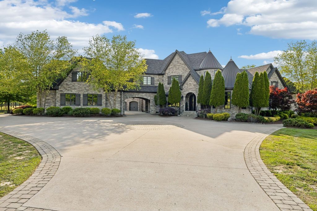 1270 Rehobath Rd, College Grove, TN 37046