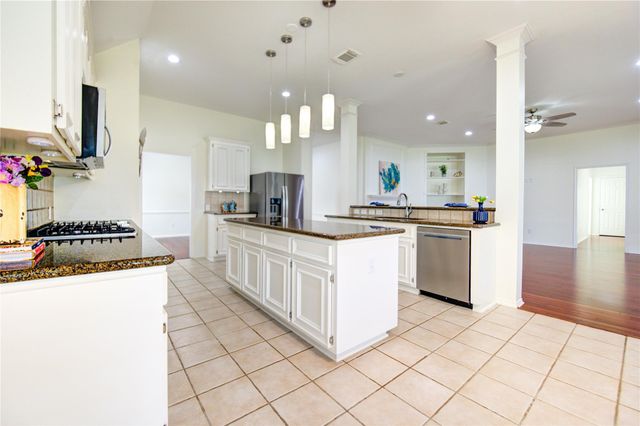 1411 Lake Pauline Court, Richmond, TX 77406