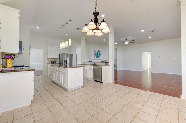 1411 Lake Pauline Court, Richmond, TX 77406