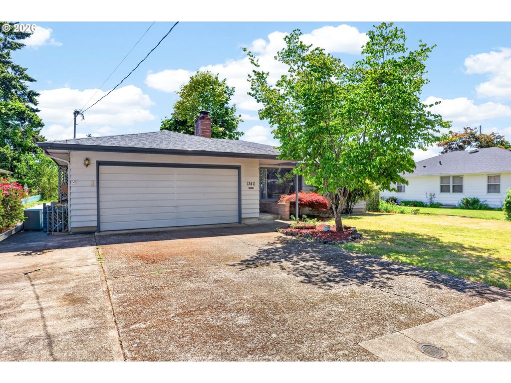 Image 2 of property listing at 1340 Nw THOMSEN Ln, Mc Minnville, OR 97128