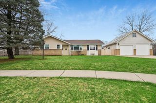 644 Pierce Court, Grayslake, IL 60030