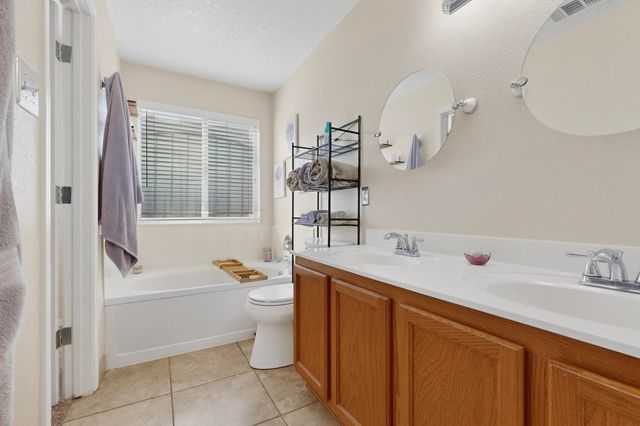 5104 Park Ridge Road NW, Albuquerque, NM 87120