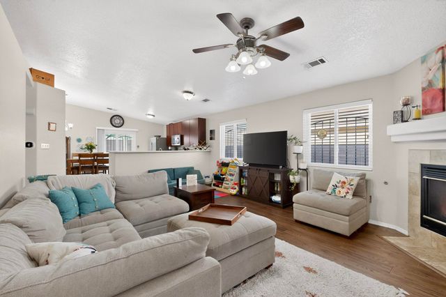 5104 Park Ridge Road NW, Albuquerque, NM 87120