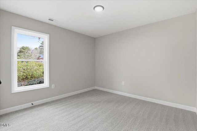 102 E Pope Avenue, Kenly, NC 27542