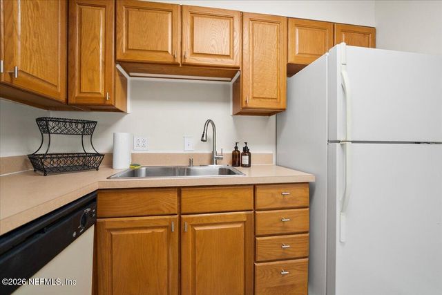 1071 EDGEWOOD Avenue S 406, Jacksonville, FL 32205