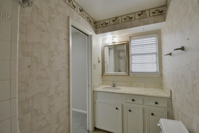 419 S Starboard Street, Crosby, TX 77532