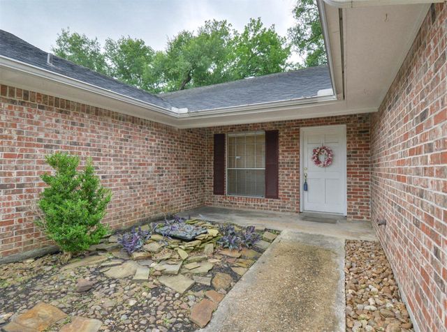 419 S Starboard Street, Crosby, TX 77532