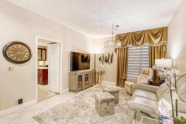 10273 St Andrews Road, Boynton Beach, FL 33436