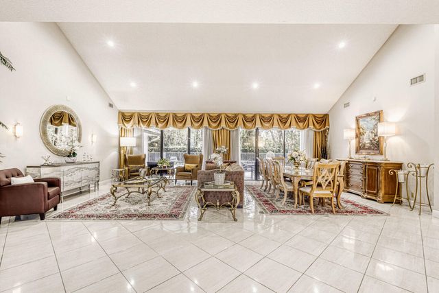 10273 St Andrews Road, Boynton Beach, FL 33436