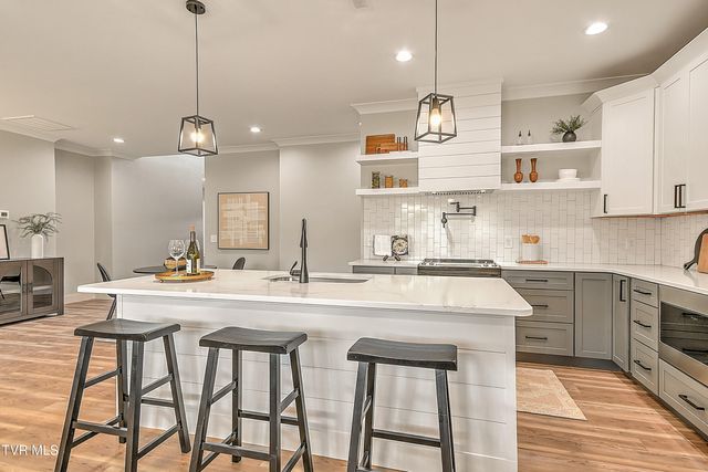 140 Hulse Road, Jonesborough, TN 37659