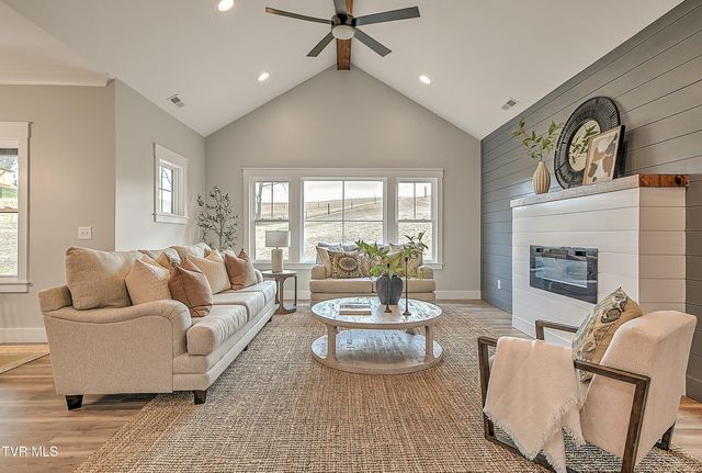 140 Hulse Road, Jonesborough, TN 37659