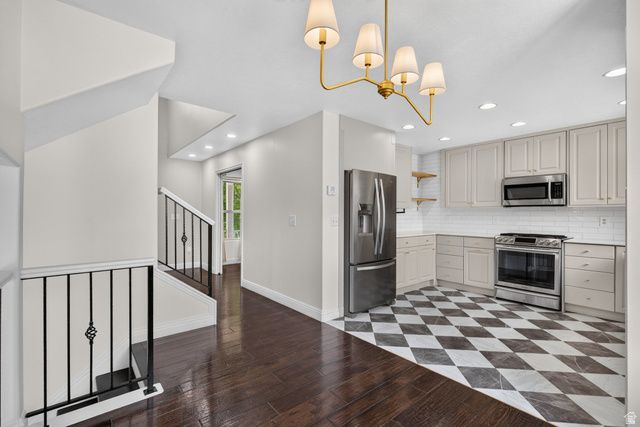 2223 N POINTE MEADOW LOOP, Lehi, UT 84048