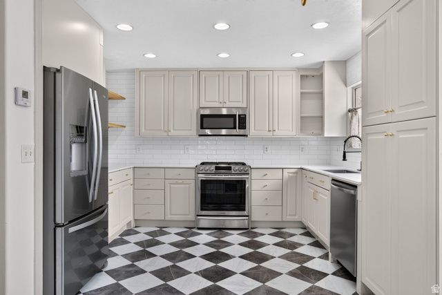 2223 N POINTE MEADOW LOOP, Lehi, UT 84048