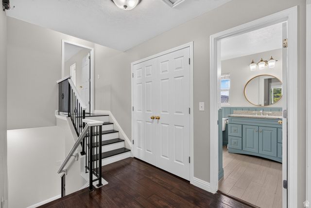 2223 N POINTE MEADOW LOOP, Lehi, UT 84048