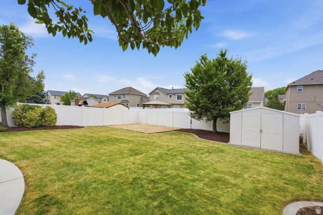2223 N POINTE MEADOW LOOP, Lehi, UT 84048