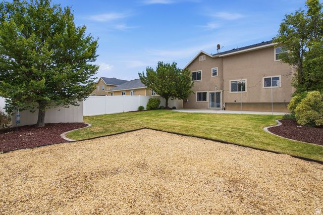 2223 N POINTE MEADOW LOOP, Lehi, UT 84048