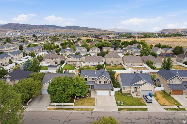 2223 N POINTE MEADOW LOOP, Lehi, UT 84048