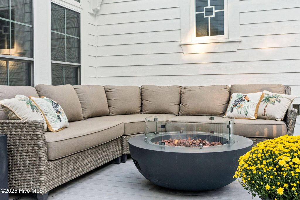 Image 101 of property listing at 663 Parish Drive SW, Supply, NC 28462