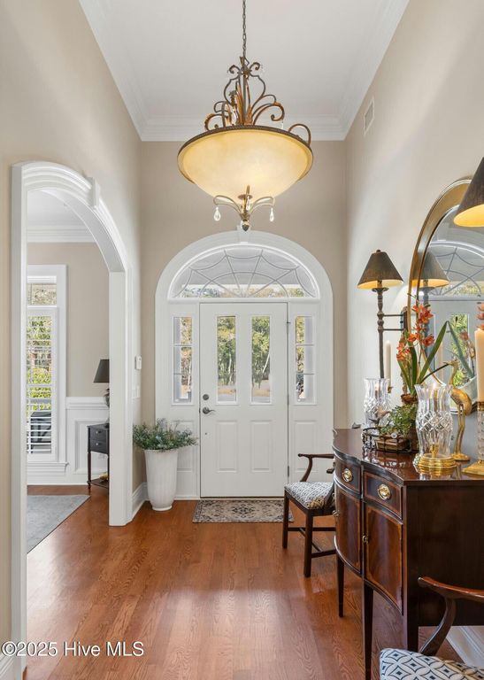 Image 14 of property listing at 663 Parish Drive SW, Supply, NC 28462