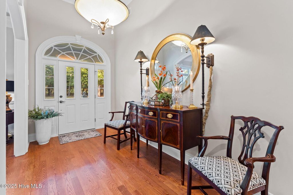 Image 15 of property listing at 663 Parish Drive SW, Supply, NC 28462