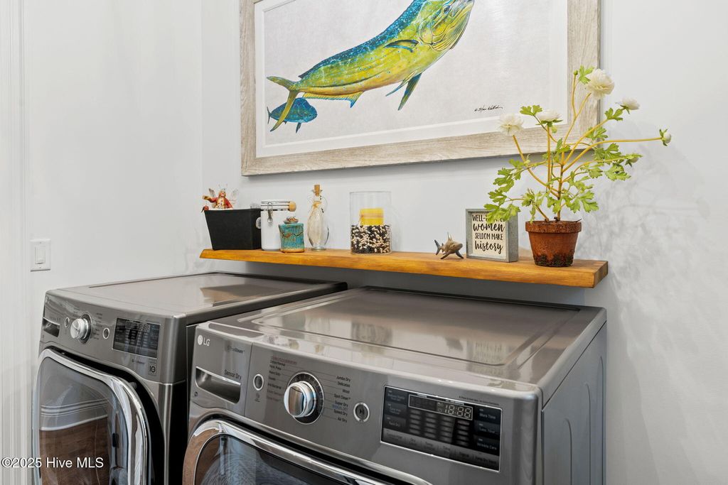 Image 32 of property listing at 663 Parish Drive SW, Supply, NC 28462