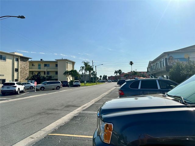 535 68TH AVENUE 2, St Pete Beach, FL 33706