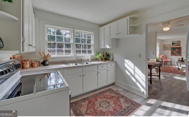 624 W Howell Street, Hartwell, GA 30643