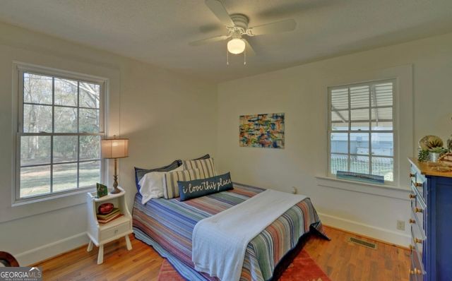 624 W Howell Street, Hartwell, GA 30643