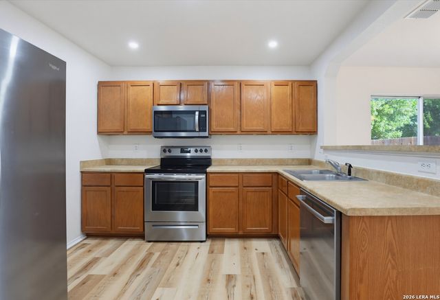 8306 Deer Creek Run, San Antonio, TX 78254