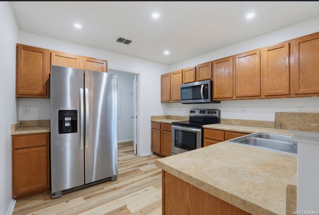 8306 Deer Creek Run, San Antonio, TX 78254