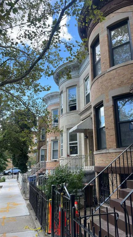 58-05 69th Avenue, Ridgewood, NY 11385 — photo 2