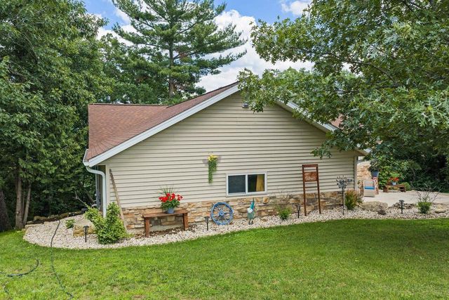 S1272 Lost Oaks Court, Wisconsin Dells, WI 53965