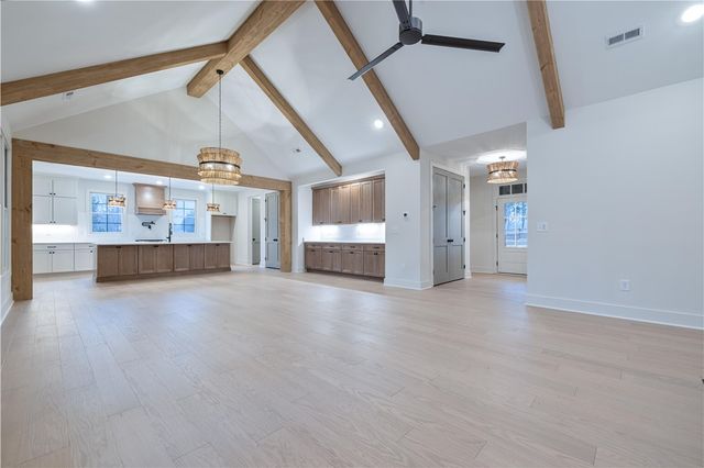 236 W Old Pendleton Road, Central, SC 29630