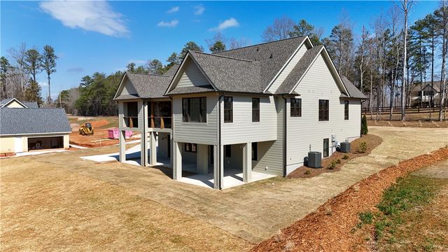 236 W Old Pendleton Road, Central, SC 29630