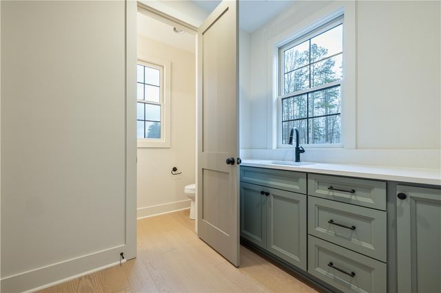 236 W Old Pendleton Road, Central, SC 29630