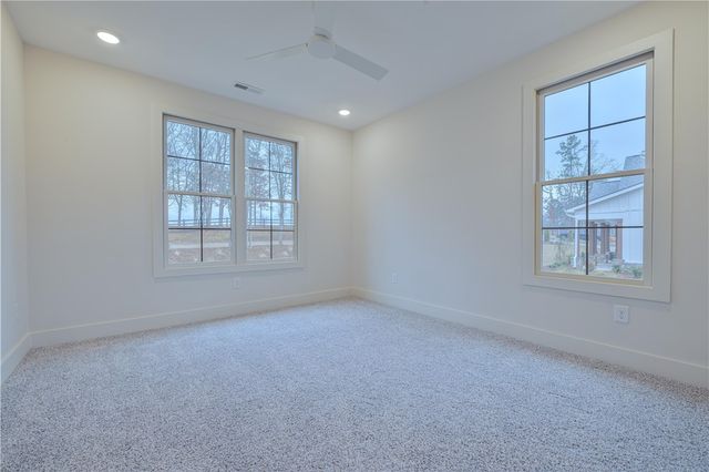 236 W Old Pendleton Road, Central, SC 29630