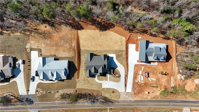 236 W Old Pendleton Road, Central, SC 29630